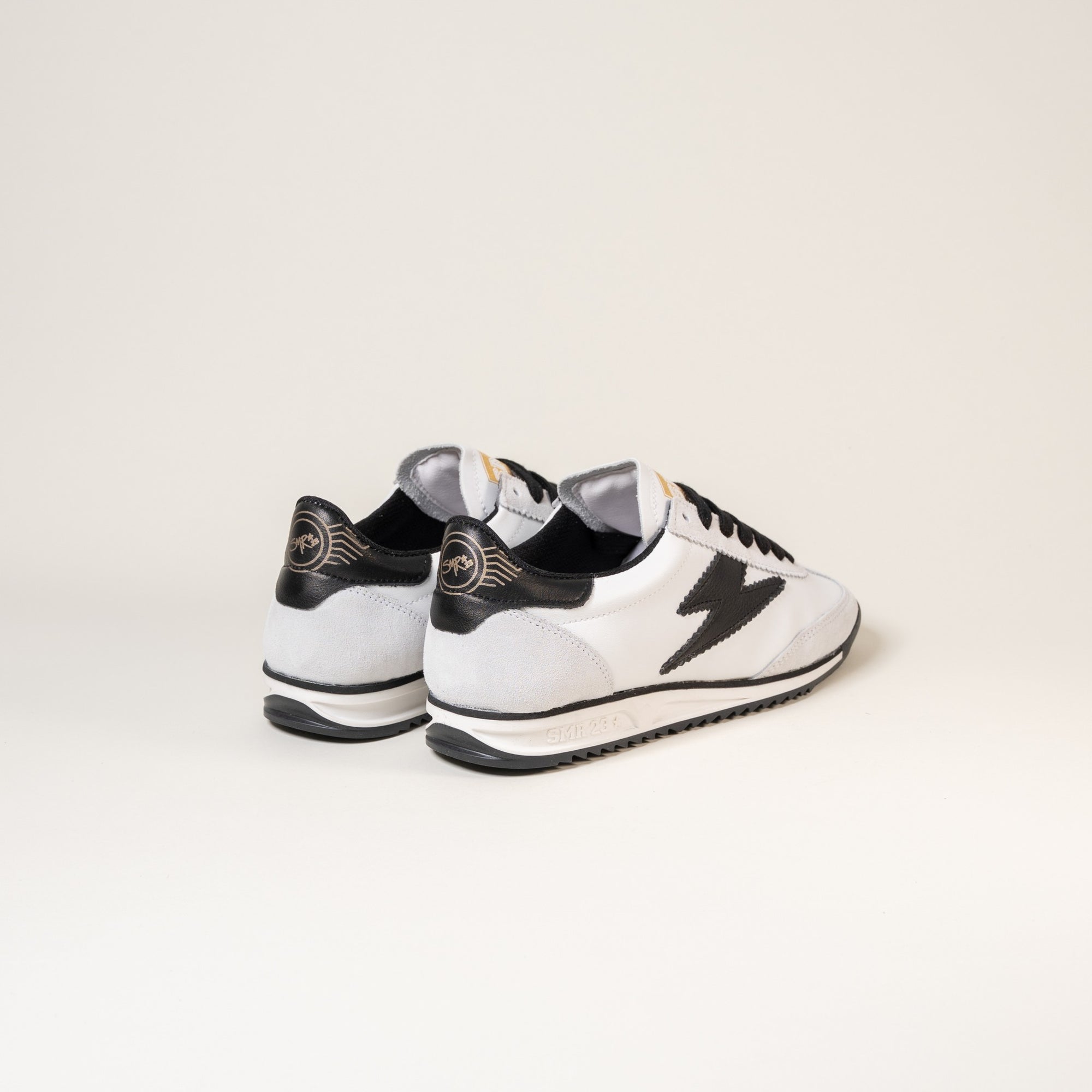 Baskets femme Semerdjian Joyce E306 lacets plats noirs – SMR23