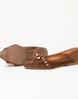 Mocassins VOGUE 01 Camoscio Tabacco — Frange, perles de bois, clous métal décoratifs et bout pointu